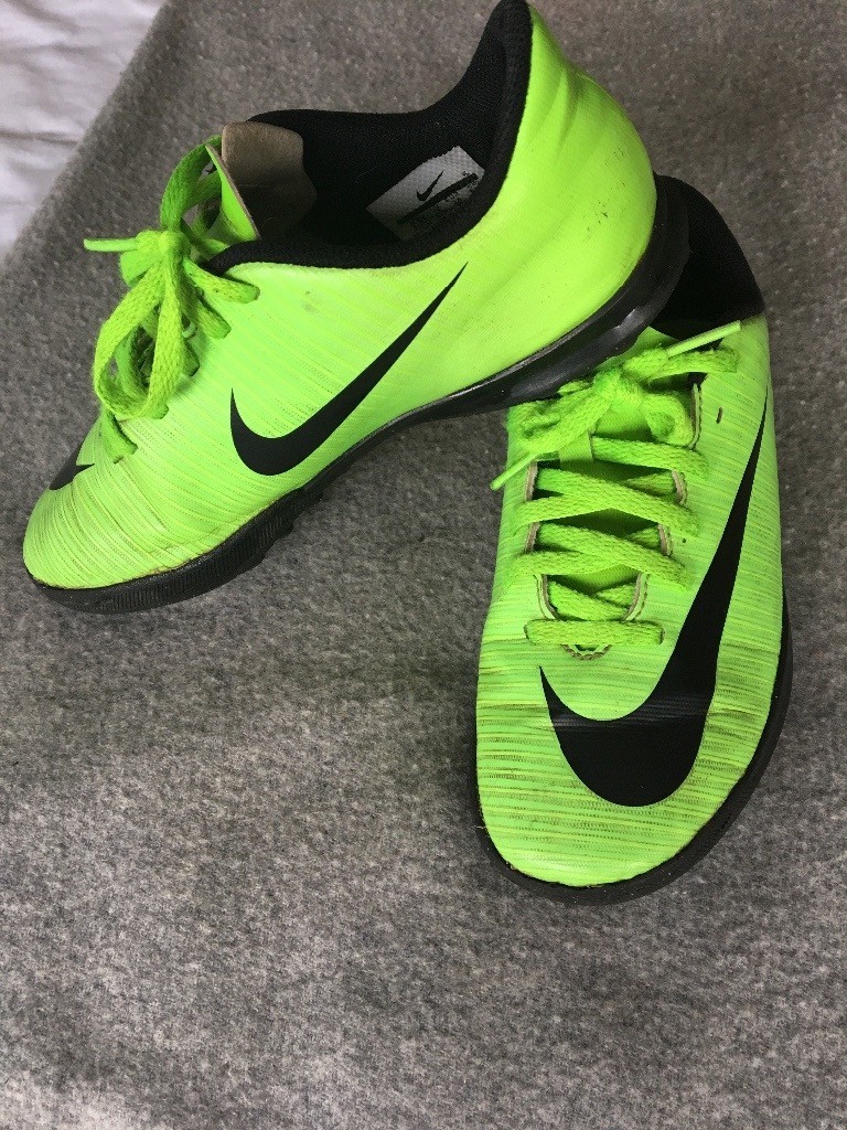 boys astro trainers size 2